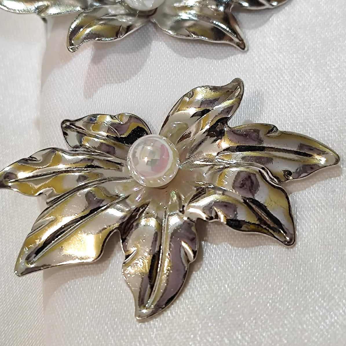 Silver Small Leaf Earrings