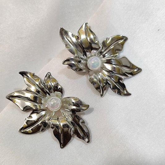Silver Small Leaf Earrings