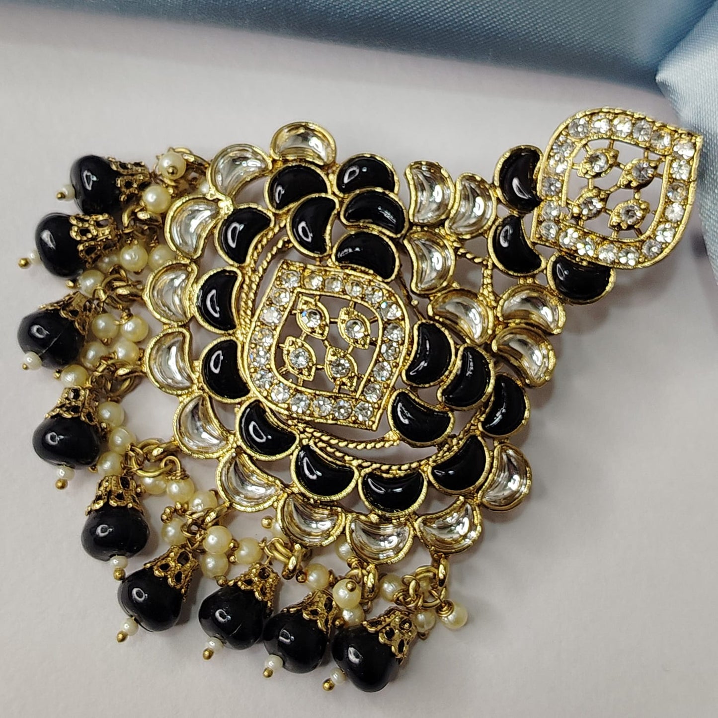 Black Abha Chandbalis